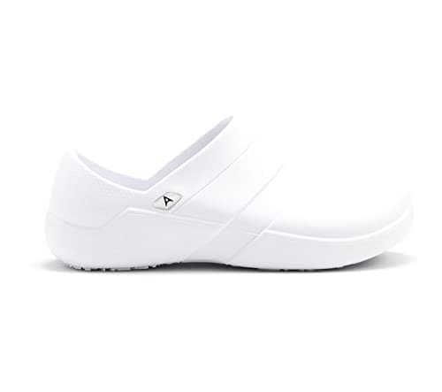 Easy Slip-On Garden and Chef Shoes for Men and Women: Anywear Journey