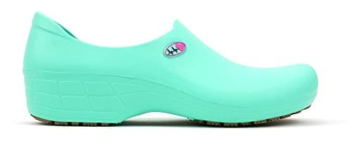Sticky Nursing Shoes for Women - Waterproof & Non-Slip Kitchen Clogs