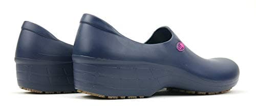 Sticky Nursing Shoes for Women - Waterproof & Non-Slip Kitchen Clogs