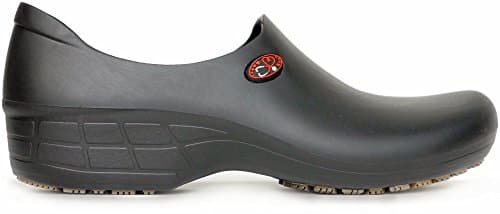 Sticky Nursing Shoes for Women - Waterproof & Non-Slip Kitchen Clogs