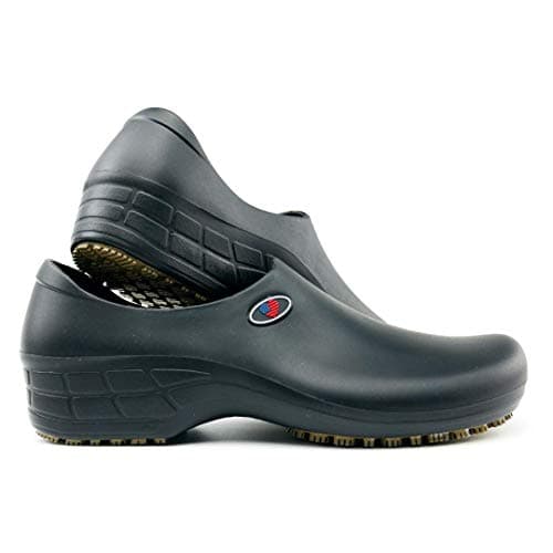 Sticky Nursing Shoes for Women - Waterproof & Non-Slip Kitchen Clogs