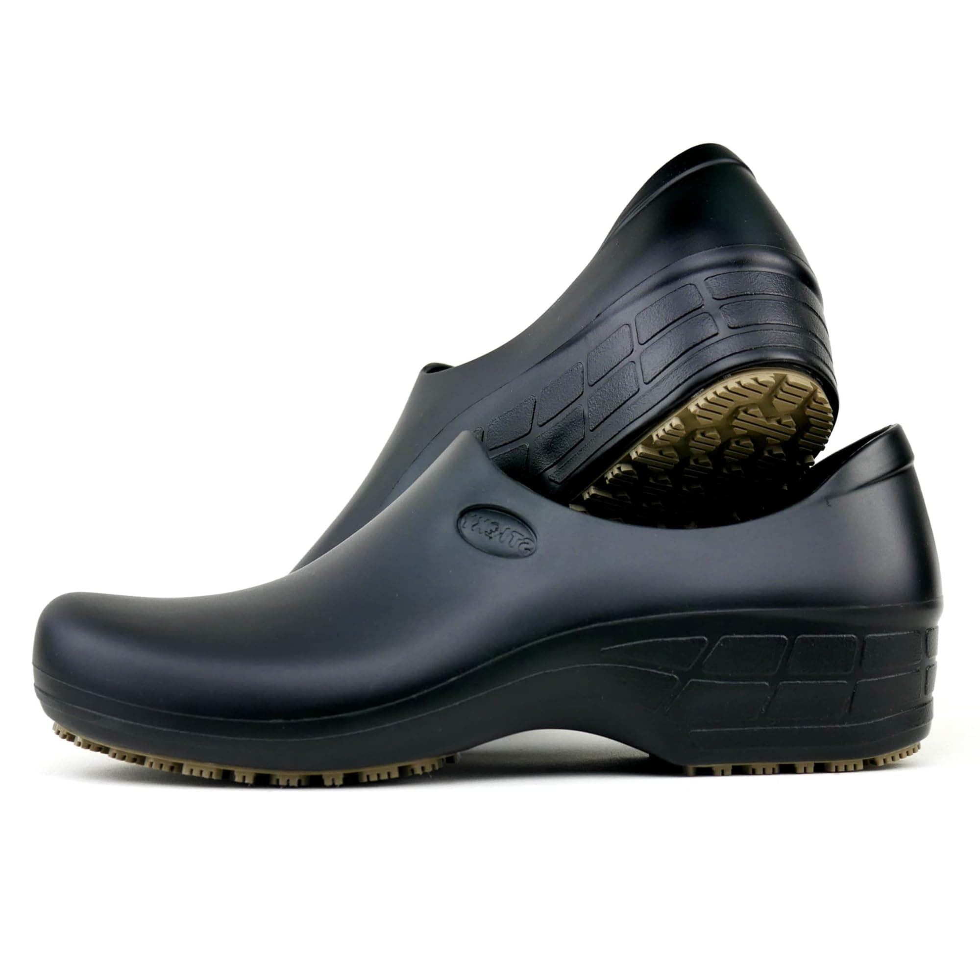 Sticky Waterproof Non-Slip Clogs for Women Chefs and Nurses